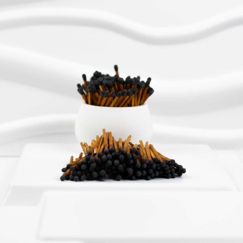 75-CynamoneBlack-Head-3-1.jpg 7.5 cm Cinnamon with Black Tips Matches