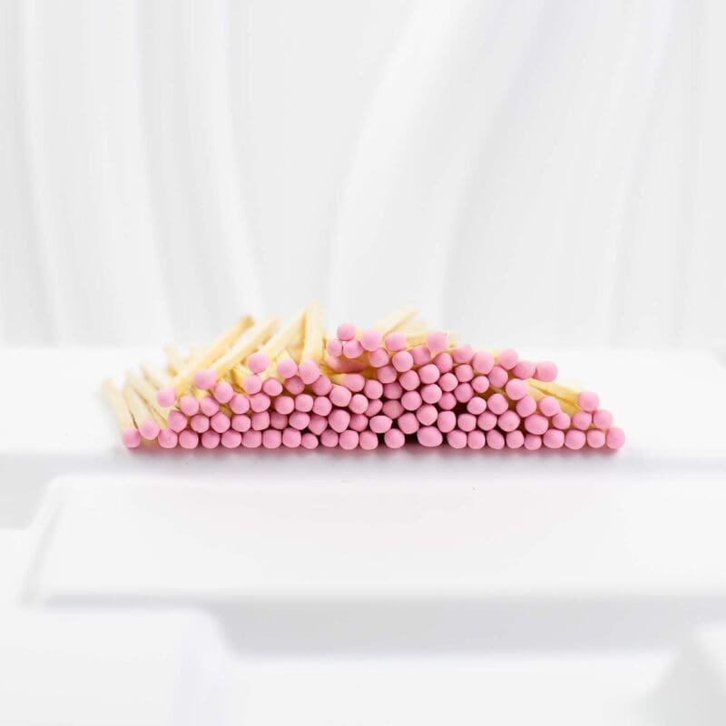 9.5 cm wooden matches with pink light heads for candles, fireplaces, barbecues, and fire pits — stylish and practical home matches.