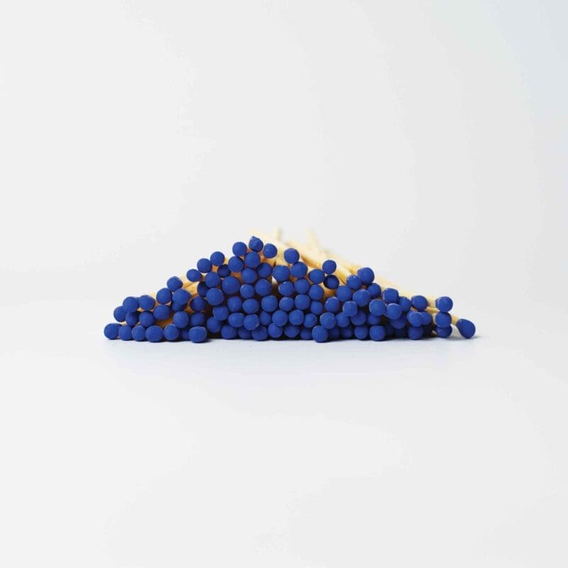 Elegant blue-headed matches in a glass jar, stylish 4.8 cm match set for candles and fireplace, minimalist blue matches as a gift